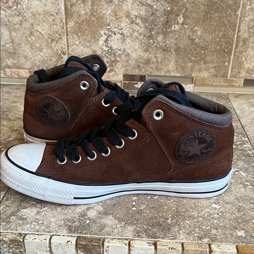 Converse All Star Brown Suede Sneakers Men’s 8, Women’s 10
